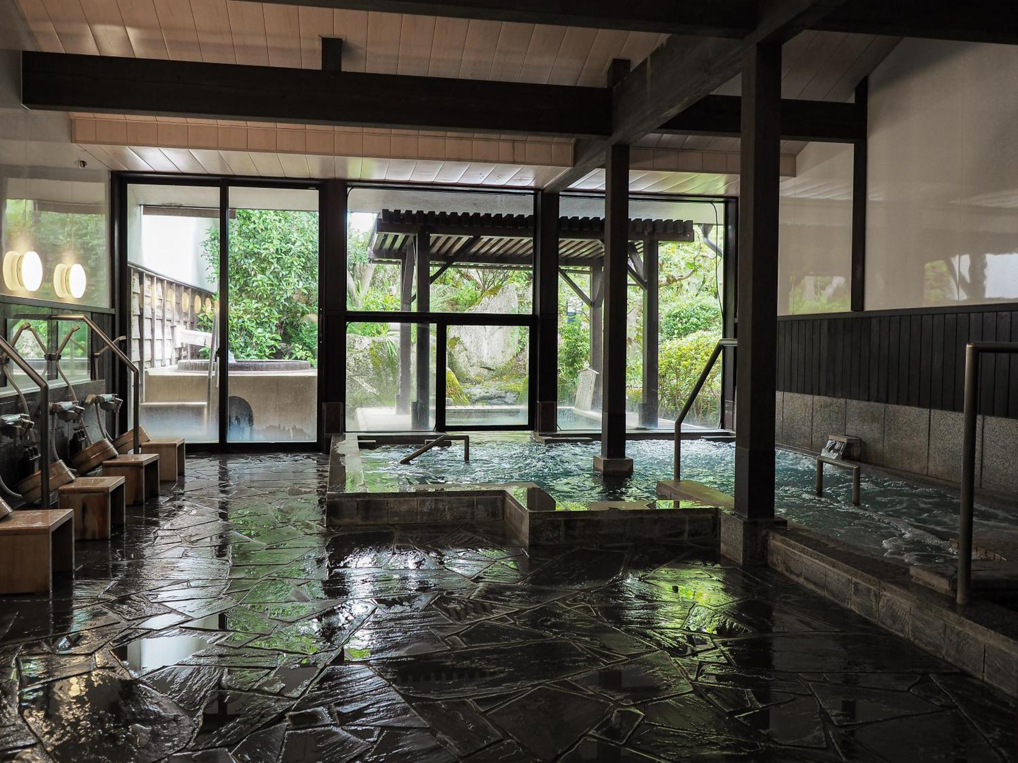 旅館 八ツ三館 5*